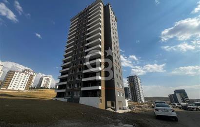 YAPRACIKTA ARA KATTA BÖLGENİN EN LÜKS SİTESİNDE 3+1 DAİRE 120 MT