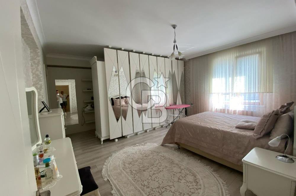 BÖLGENİN EN PRESTİJLİ SİTESİNDE ULTRA LÜKS 4+1 EŞYALI NET 220 MT