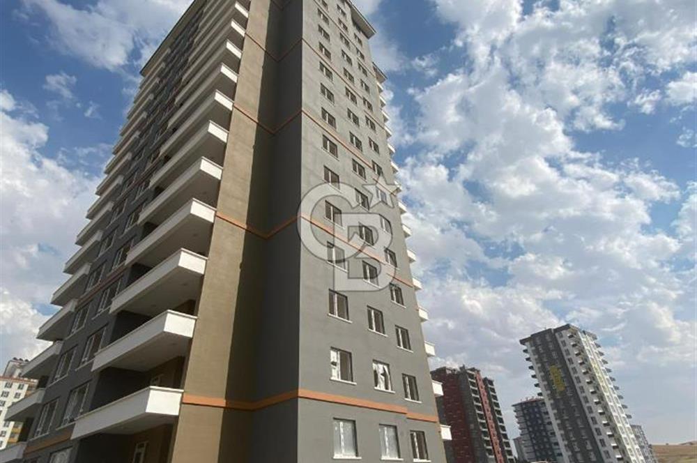 YAPRACIKTA ARA KATTA BÖLGENİN EN LÜKS SİTESİNDE 3+1 DAİRE 120 MT
