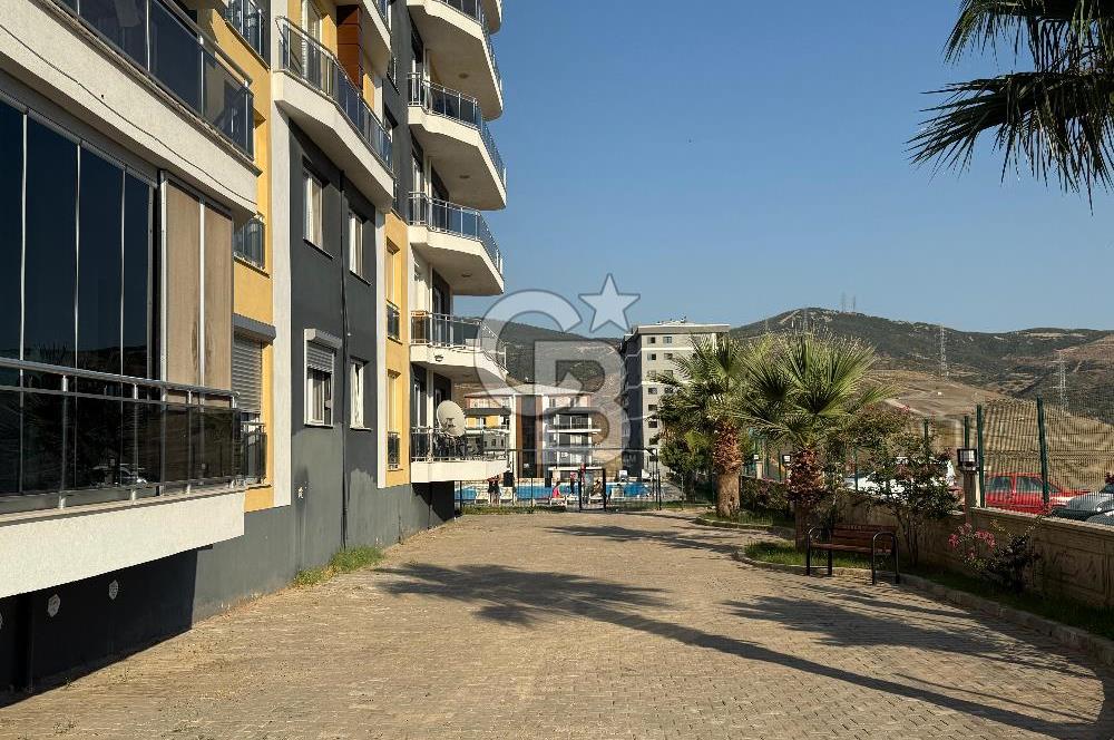 MENEMEN GAZİ MAH. HAVUZLU SİTE İÇERİSİNDE SATILIK 3+1 DAİRE