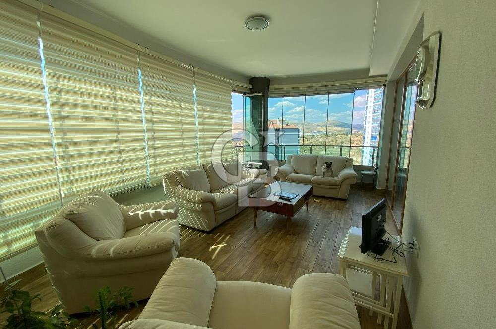 BÖLGENİN EN PRESTİJLİ SİTESİNDE ULTRA LÜKS 4+1 EŞYALI NET 220 MT