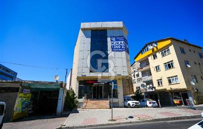 Yenisahra’da E-5 Metroya çok yakın konumda 450m2 Plaza İşyeri