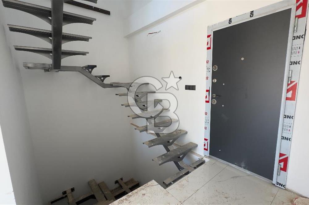YENİ FOÇA’DA SIFIR 4+1 TRİPLEX VİLLA