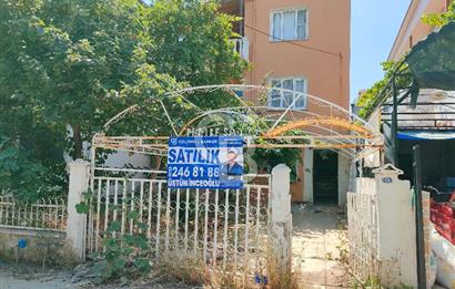 Seferihisar Doğanbey de 3 katlı satılık yazlık 