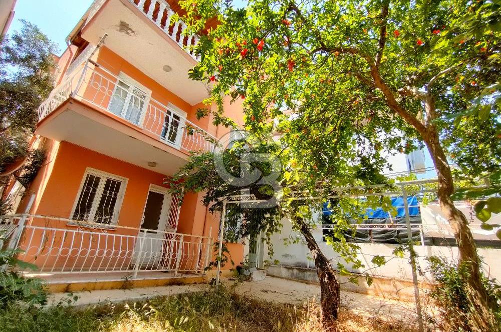 Seferihisar Doğanbey de 3 katlı satılık yazlık 