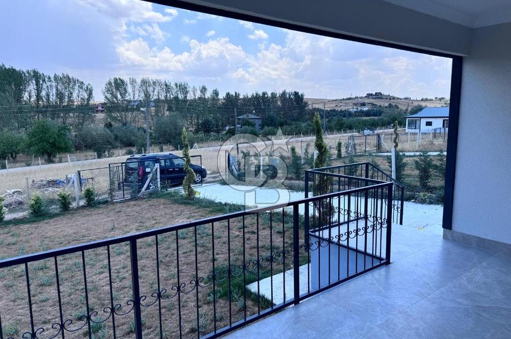 GÖLBAŞI HACIMURATLIDA SATILIK HOBİ BAHÇESİ VE 110 M2 EV