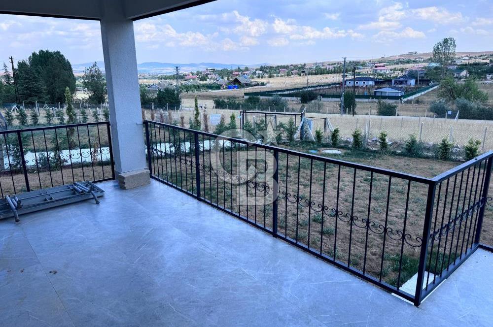 GÖLBAŞI HACIMURATLIDA SATILIK HOBİ BAHÇESİ VE 110 M2 EV