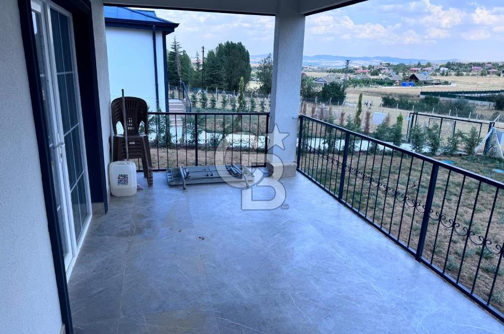 GÖLBAŞI HACIMURATLI SATILIK 500 M2 HOBİ BAHÇESİ İLE BETONARME EV