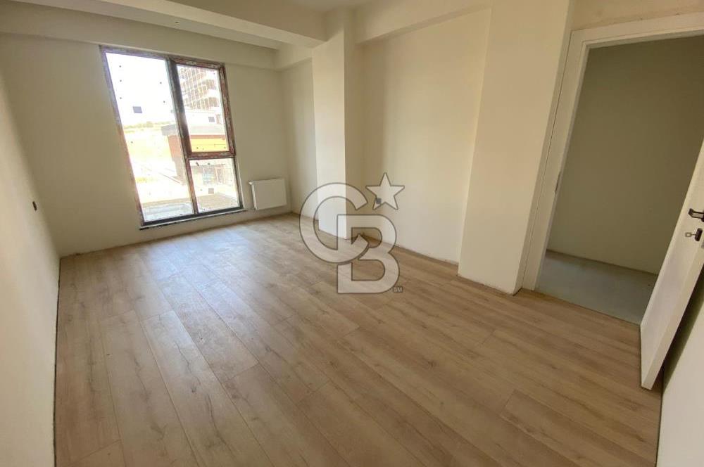 ÇANAKKALE ESENLERDE HAVUZLU SİTEDE LÜKS 3+1 SATILIK SIFIR DAİRE!