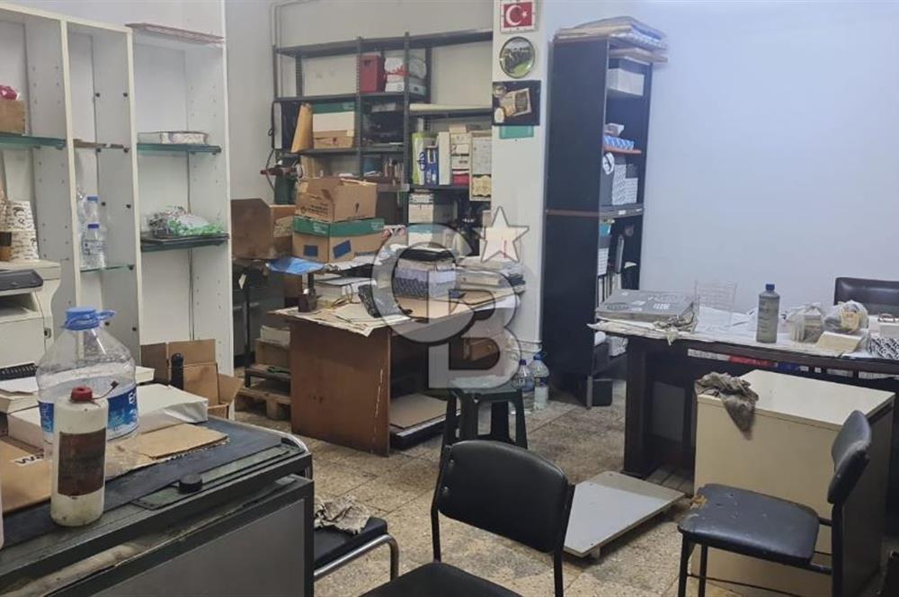 ANKARA KIZILAY NECATİBEY CADDESİNDE BİLECİK PASAJINDA  MUHTEŞEM LOKASYONDA  SATILIK  BOŞ DÜKKAN