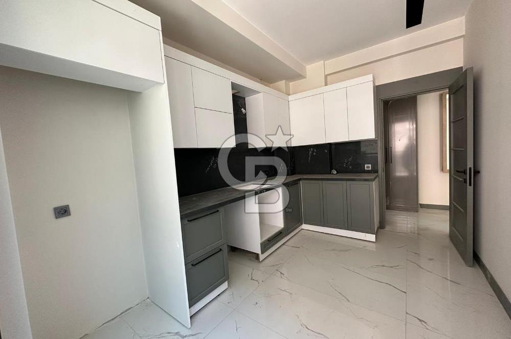 Kadınlar denizine çok yakın ultra lüx sitede açık-kapalı havuz,sauna-hamam olan akıllı ev.