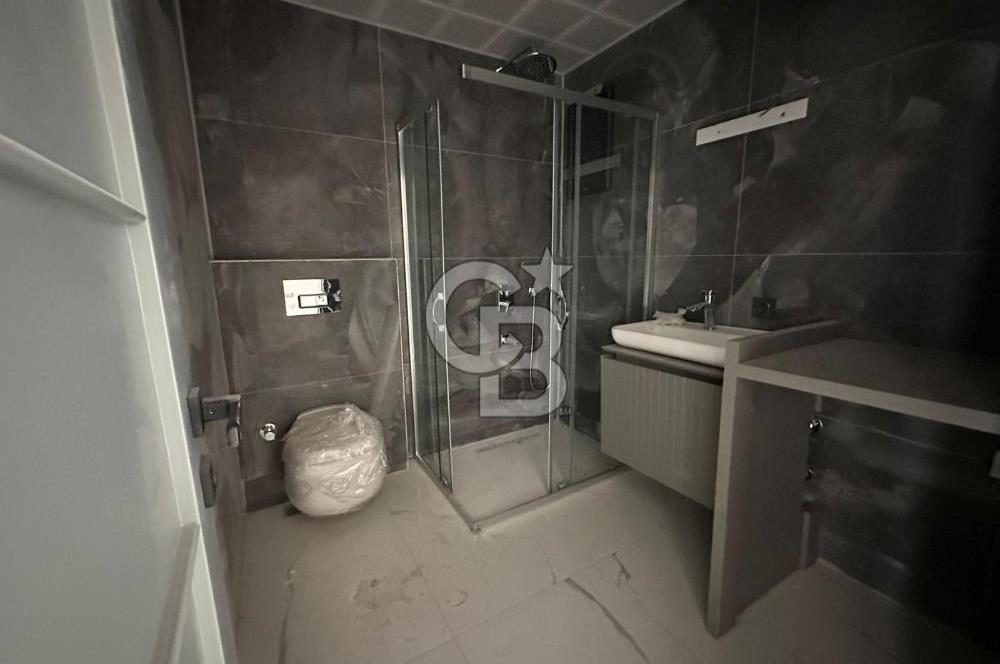 Kadınlar denizine çok yakın ultra lüx sitede açık-kapalı havuz,sauna-hamam olan akıllı ev.
