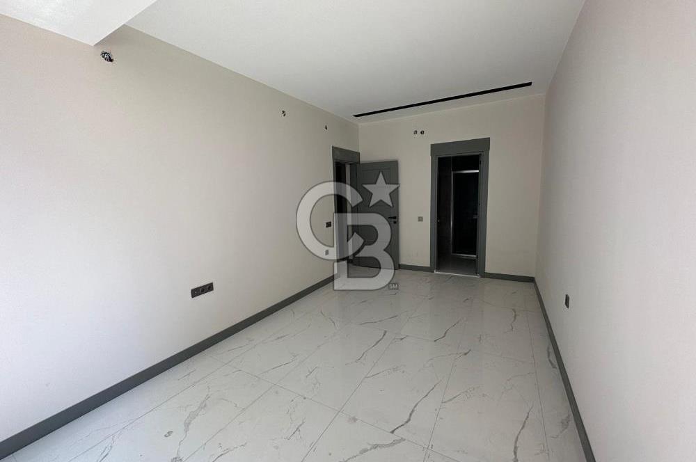 Kadınlar denizine çok yakın ultra lüx sitede açık-kapalı havuz,sauna-hamam olan akıllı ev.