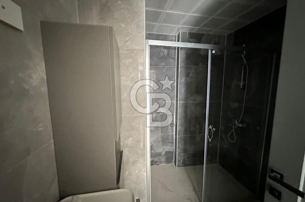 Kadınlar denizine çok yakın ultra lüx sitede açık-kapalı havuz,sauna-hamam olan akıllı ev.