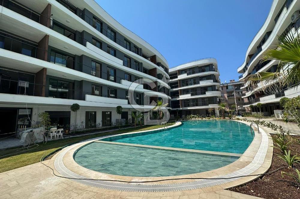 Kadınlar denizine çok yakın ultra lüx sitede açık-kapalı havuz,sauna-hamam olan akıllı ev.