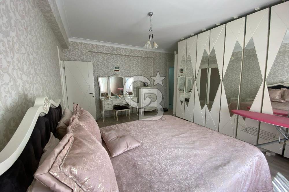BÖLGENİN EN PRESTİJLİ SİTESİNDE ULTRA LÜKS 4+1 EŞYALI NET 220 MT