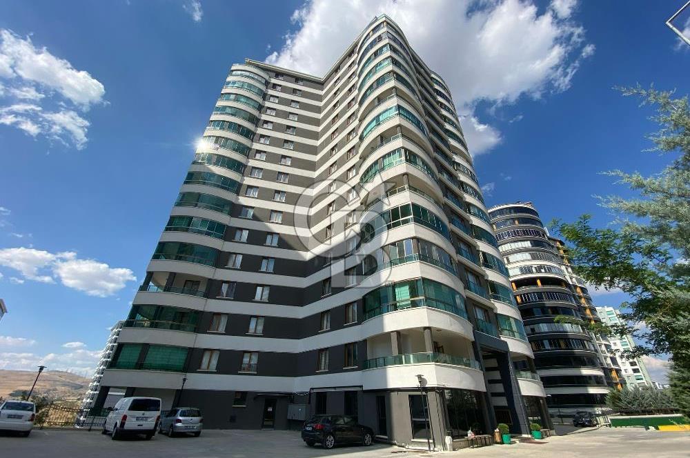 BÖLGENİN EN PRESTİJLİ SİTESİNDE ULTRA LÜKS 4+1 EŞYALI NET 220 MT