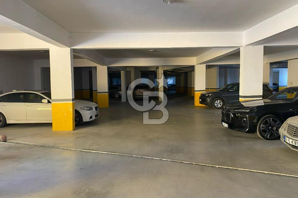 BÖLGENİN EN PRESTİJLİ SİTESİNDE ULTRA LÜKS 4+1 EŞYALI NET 220 MT