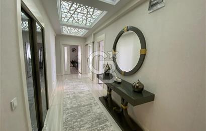 BÖLGENİN EN PRESTİJLİ SİTESİNDE ULTRA LÜKS 4+1 EŞYALI NET 220 MT