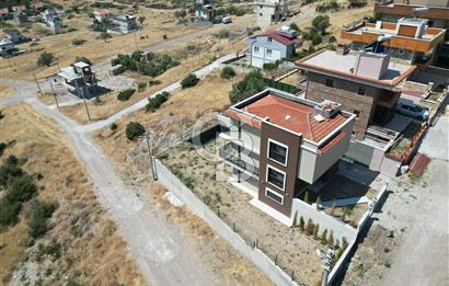 Muhteşem manzaralı havuzlu asansorlu villa