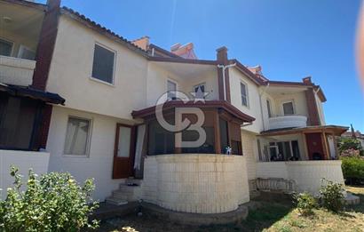 ARTUR SİTESİ'NE KOMŞU HAVUZLU SİTEDE SATILIK FIRSAT VİLLA
