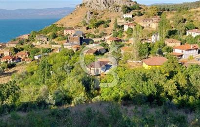 iznik Güllüce Muhteşem göl manzarasına sahip 1770 m satılık arsa