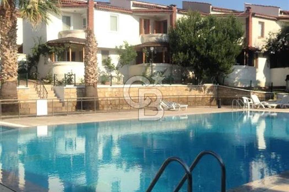 ARTUR SİTESİ'NE KOMŞU HAVUZLU SİTEDE SATILIK FIRSAT VİLLA