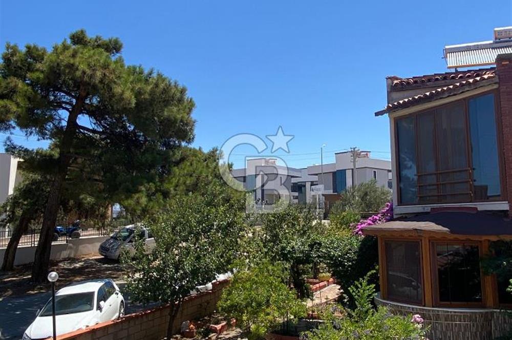 ARTUR SİTESİ'NE KOMŞU HAVUZLU SİTEDE SATILIK FIRSAT VİLLA