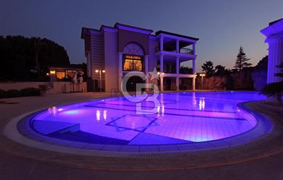 URLA İSKELE DE 800 M2 KAPALI ALAN MALİKANE VE 14.000 M2 ARAZİ