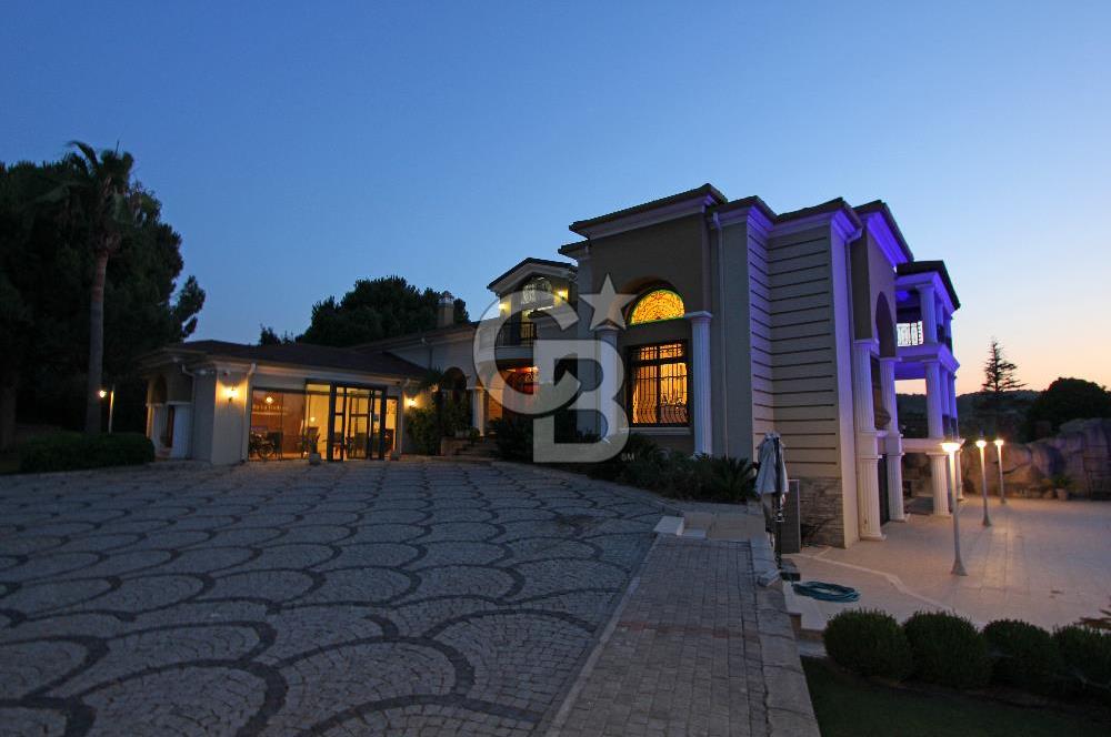 URLA İSKELE DE 800 M2 KAPALI ALAN MALİKANE VE 14.000 M2 ARAZİ