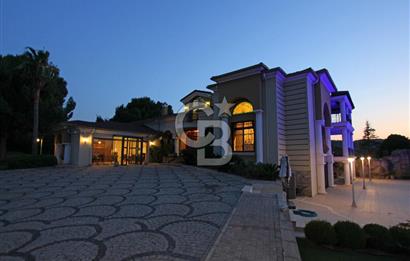 URLA İSKELE DE 800 M2 KAPALI ALAN MALİKANE VE 14.000 M2 ARAZİ