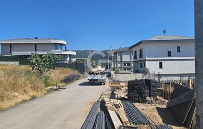 GÜMÜŞTEPE DE HARİKA KONUMDA ALT YAPI SORUNU OLMAYAN ARSA