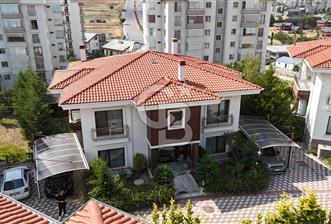 Alacaatlıda Tam Müstakil, Asansörlü, 7+2 Ultra Lüks Villa
