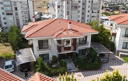Alacaatlıda Tam Müstakil, Asansörlü, 7+2 Ultra Lüks Villa