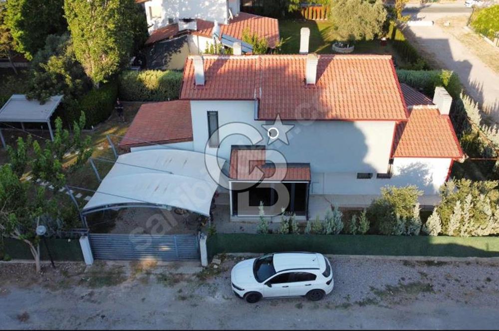 Urla Altınköy Sitesinde Satılık 5+1 Müstakil Dubleks Villa