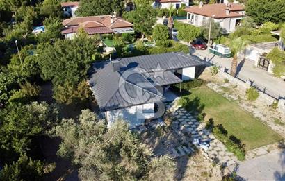 Urla İçmeler Umutköy Sitesinde Tek Katlı Tam Müstakil Villa