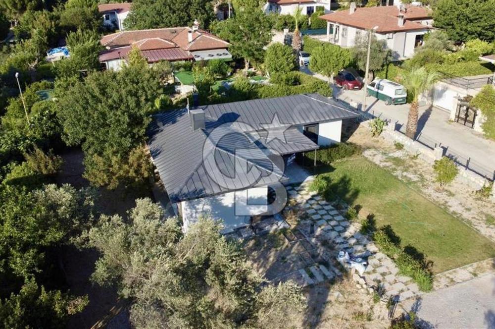 Urla İçmeler Umutköy Sitesinde Tek Katlı Tam Müstakil Villa