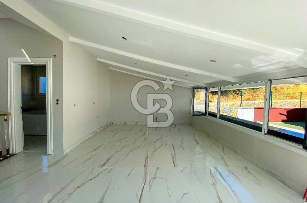 KARTAL ŞEHR-İ DENİZ SİTESİNDE SATILIK ULUDAĞ MANZARALI 11+2 LÜKS VİLLA
