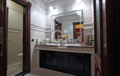 URLA İSKELE DE 800 M2 KAPALI ALAN MALİKANE VE 14.000 M2 ARAZİ