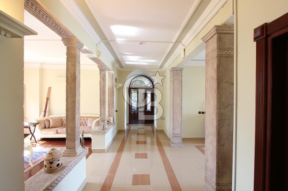 URLA İSKELE DE 800 M2 KAPALI ALAN MALİKANE VE 14.000 M2 ARAZİ