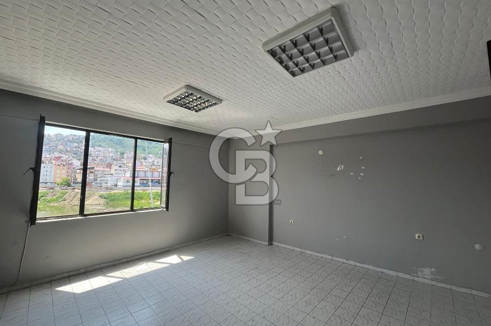 ŞEHRİN EN PRESTİJLİ YERİNDE KİRALIK OFİS 