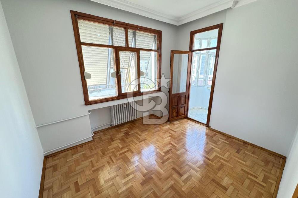 KADIKÖY CADDEBOSTAN MAH. KİRALIK 3+1 İÇİ YENİLENMİS DAİRE