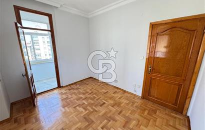 KADIKÖY CADDEBOSTAN MAH. KİRALIK 3+1 İÇİ YENİLENMİS DAİRE