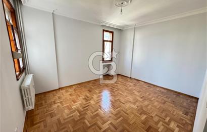 KADIKÖY CADDEBOSTAN MAH. KİRALIK 3+1 İÇİ YENİLENMİS DAİRE
