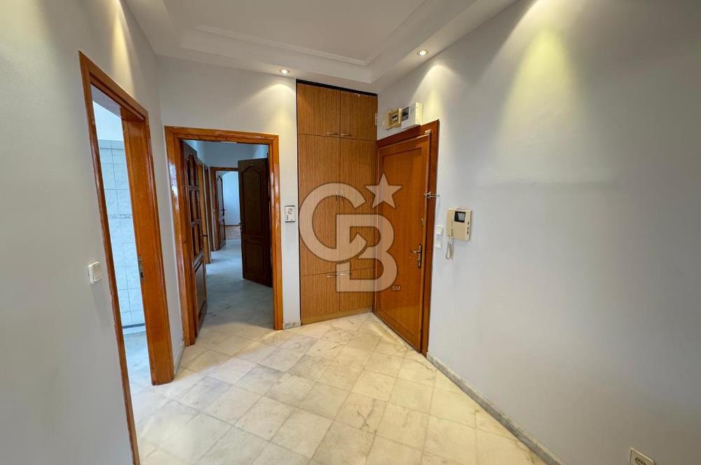 KADIKÖY CADDEBOSTAN MAH. KİRALIK 3+1 İÇİ YENİLENMİS DAİRE