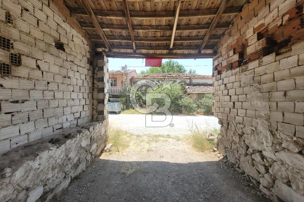 Satılık Müstakil Ev ve Arsa