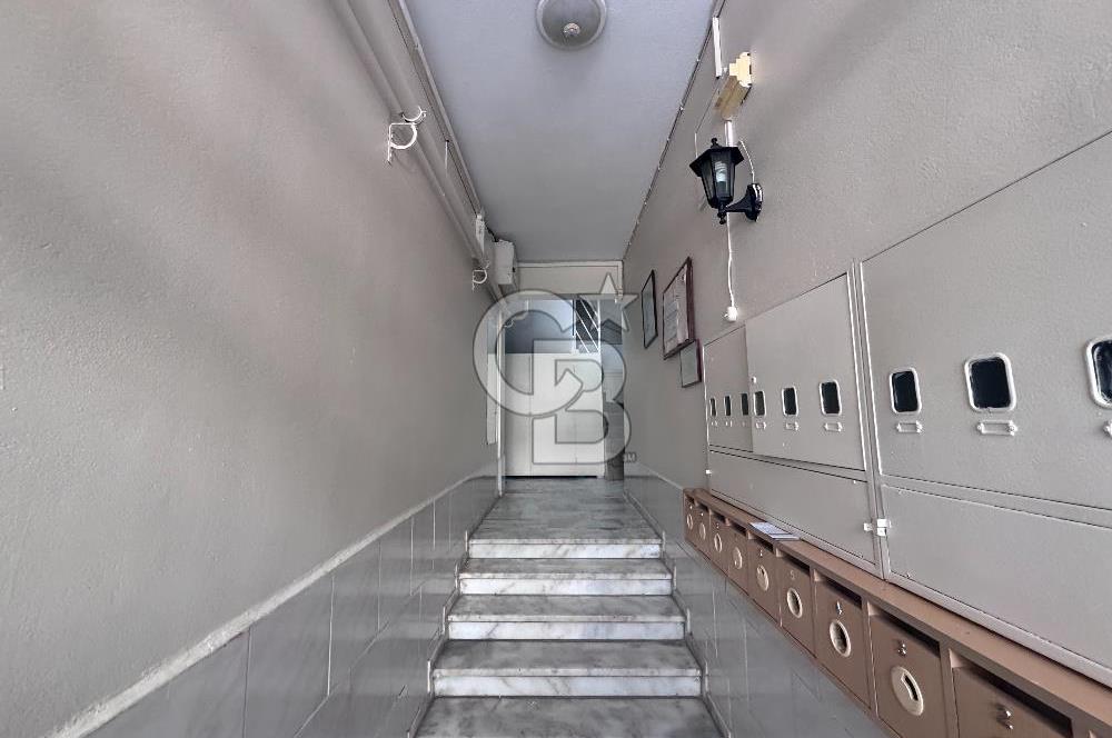Bostanlı Hüseyin Yurttaş Sokakta Satılık 3+1 Daire