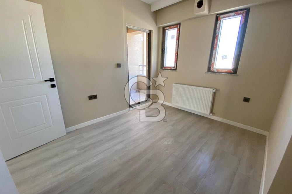 ÇANAKKALE MERKEZ KARACAÖREN 60 MT YOL ÜZERİNDE 1+1 SIFIR DAİRE!