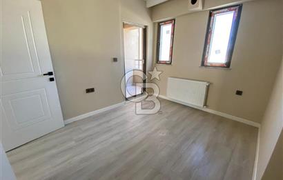 ÇANAKKALE MERKEZ KARACAÖREN 60 MT YOL ÜZERİNDE 1+1 SIFIR DAİRE!