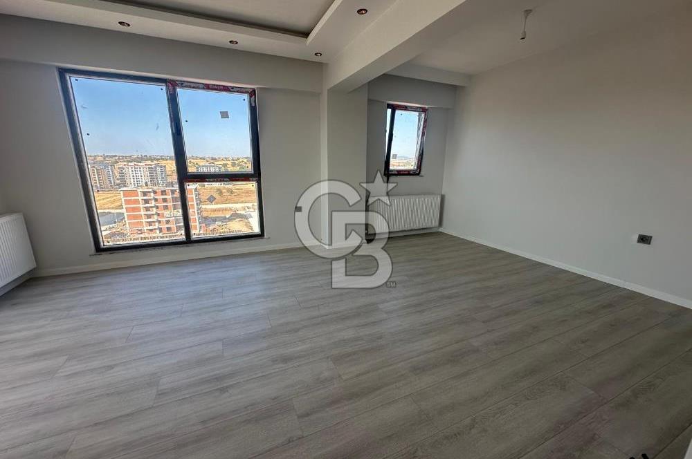 ÇANAKKALE MERKEZ KARACAÖREN 60 MT YOL ÜZERİNDE 3+1 SIFIR DAİRE!
